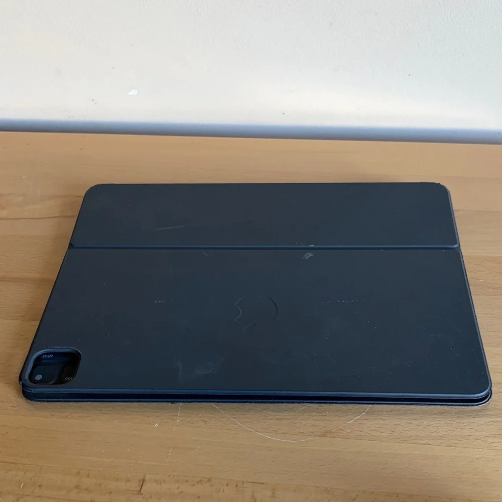 Apple iPad Smart Folio Cover - Black